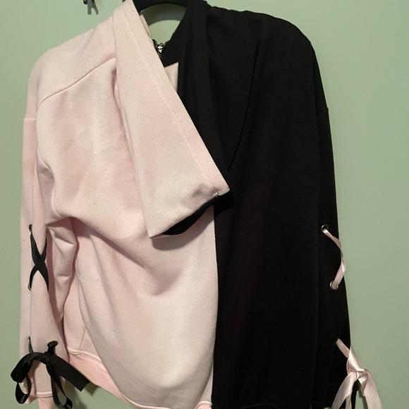 SANRIO MY MELODY KUROMI SPLIT HOODIE Ribbon Sleeves Pink & Black - XL - Picture 6 of 13